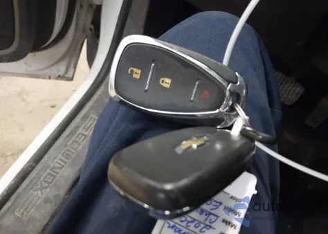 2020 Chevrolet Equinox Awd 2Fl z USA, uszkodzony, nr VIN 3GNAXTEVXLS725714